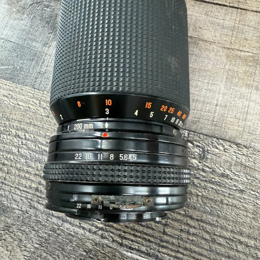 Komuranon Zoom Lens 80-200mm 1:4.5 Komura
